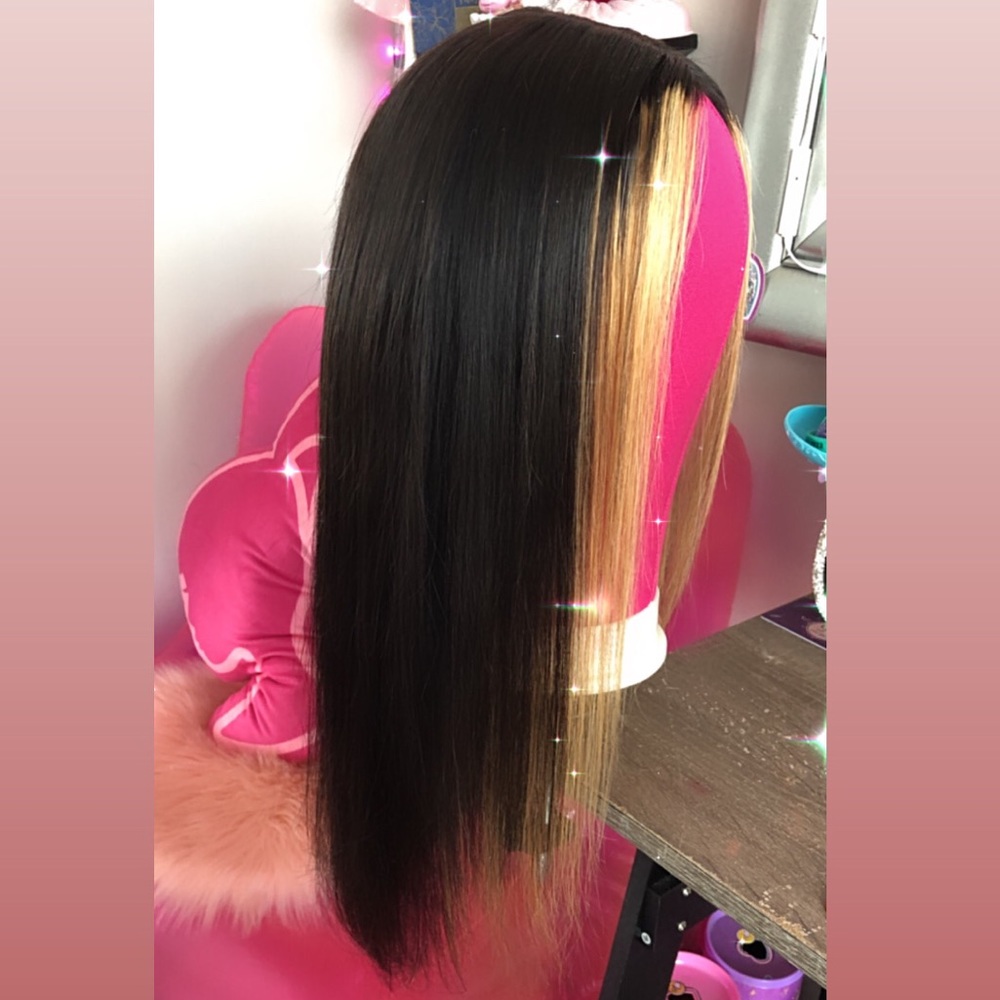 Beautiful Middle part human hair wig. - Picture 3 of 4